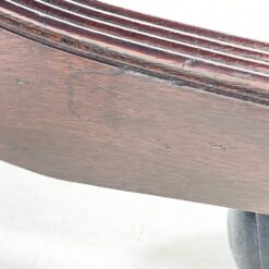 Senovinis, odinis darbo krėslas raudonmedžio rėme 75x71x103 cm, 50-52cm