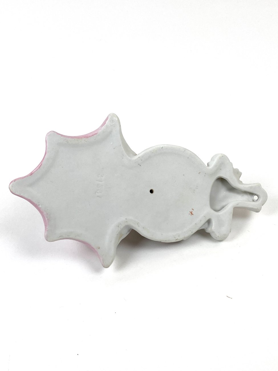 HK1191-religines-skulpturos-ir-paveikslai-7 Švęsto vandens pakabinamas indas – kropilinė 7×11,5×21 cm