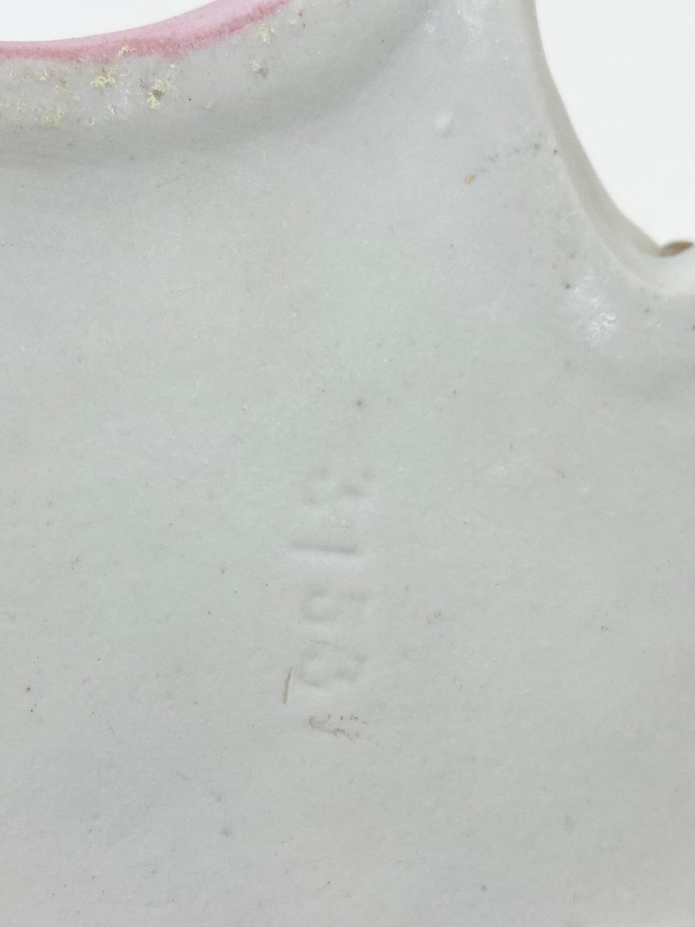 HK1191-religines-skulpturos-ir-paveikslai-8 Švęsto vandens pakabinamas indas – kropilinė 7×11,5×21 cm