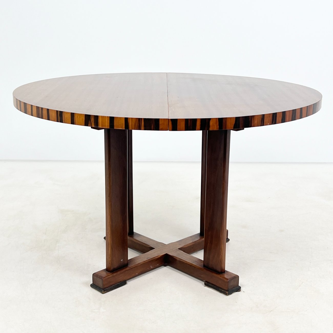 HK1193-stalai-0 Art Deco stiliaus išskleidžiamas valgomojo stalas 120×120(+41)x75 cm