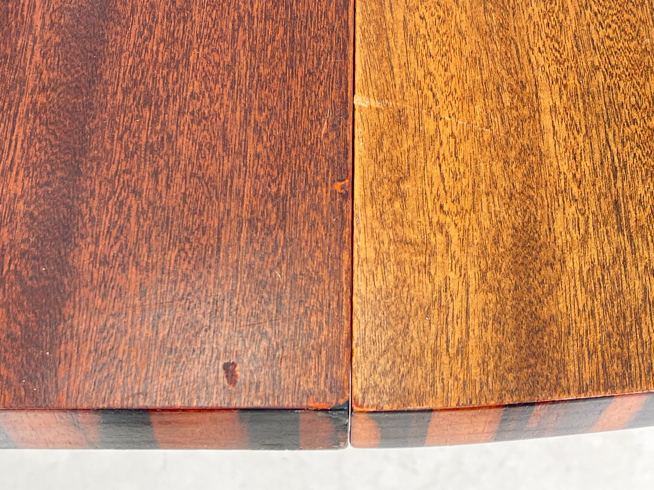 HK1193-stalai-12 Art Deco stiliaus išskleidžiamas valgomojo stalas 120×120(+41)x75 cm