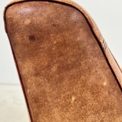 Industrinio stiliaus fotelis metaliniu rėmu ir oda 77x58x83 cm, 46 cm