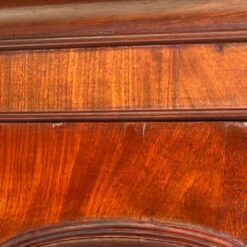 Trijų durų raudonmedžio rūbų spinta su veidrodžiu 73x219x202 cm