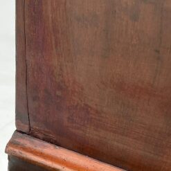 Trijų durų raudonmedžio rūbų spinta su veidrodžiu 73x219x202 cm