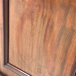 Trijų durų raudonmedžio rūbų spinta su veidrodžiu 73x219x202 cm