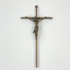 Žalvarinis pakabinamas kryžius 3x13x25 cm