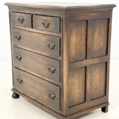 Retro stiliaus ąžuolinė penkių stalčių komoda 45x76x80 cm