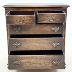 Retro stiliaus ąžuolinė penkių stalčių komoda 45x76x80 cm