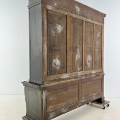 Riešutmedžio knygų spinta su atviromis lentynomis 48x201x208 cm