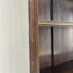 Riešutmedžio knygų spinta su atviromis lentynomis 48x201x208 cm