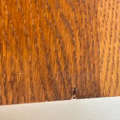 Trijų stalčių ąžuolinė komoda su liūto kojomis 37,5×74,5×66 cm