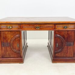 Raudonmedžio dvipusis rašomasis stalas 115x160x80 cm