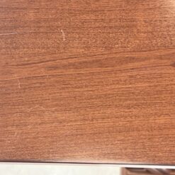 Itališkos “Camelgproup” riešutmedžio lukšto spintelės 2 vnt. kompl. 44x55x58 cm