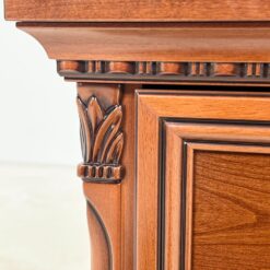 Itališkos “Camelgproup” riešutmedžio lukšto spintelės 2 vnt. kompl. 44x55x58 cm