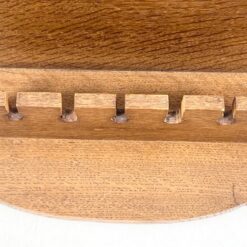 Pakabinama ąžuolinė spintelė su stiklu, lentynėle ir kabykla taurėms 23×61,5×70 cm