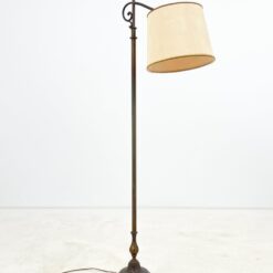 Reguliuojamas pastatomas žalvarinis toršeras mediniu pagrindu 52x29x145(+25) cm