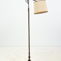 Reguliuojamas pastatomas žalvarinis toršeras mediniu pagrindu 52x29x145(+25) cm