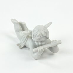 Porcelianinė fleita grojančio angelo statulėlė 8x4,5x4,5 cm