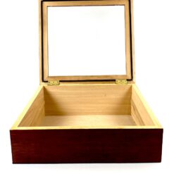 Medinė vitrininė dėžutė atverčiamu dangčiu su stiklu 40,5x44x18 cm