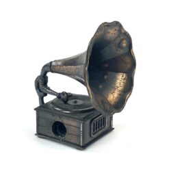 Vintažinis drožtukas – senovinio gramofono imitacija 6×5,5×7 cm