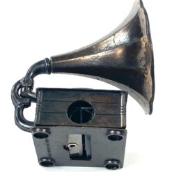 Vintažinis drožtukas – senovinio gramofono imitacija 6×5,5×7 cm