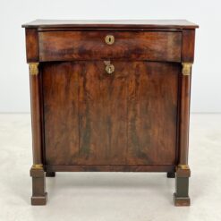 Ampyro stiliaus raudonmedžio komoda su žalvariu 45x81x89,5 cm