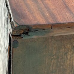 Ampyro stiliaus raudonmedžio komoda su žalvariu 45x81x89,5 cm