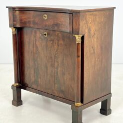 Ampyro stiliaus raudonmedžio komoda su žalvariu 45x81x89,5 cm