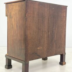 Ampyro stiliaus raudonmedžio komoda su žalvariu 45x81x89,5 cm