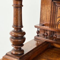 Drožinėtas ąžuolinis bufetas su vitražinėmis durelėmis 56x89x231 cm