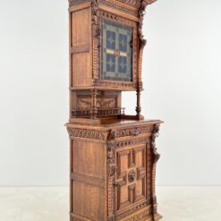 Drožinėtas ąžuolinis bufetas su vitražinėmis durelėmis 56x89x231 cm