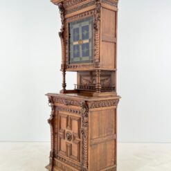 Drožinėtas ąžuolinis bufetas su vitražinėmis durelėmis 56x89x231 cm