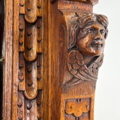 Drožinėtas ąžuolinis bufetas su vitražinėmis durelėmis 56x89x231 cm