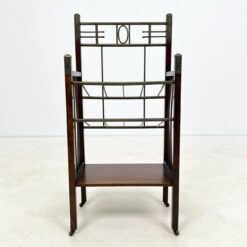 Art Nouveau stiliaus raudonmedžio ir žalvario laikraštinė 29,5x44,5x93 cm