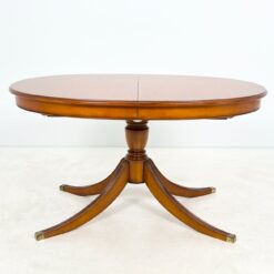 "Heldense" riešutmedžio išskleidžiamas valgomojo stalas 96x136(+2x45)x75 cm