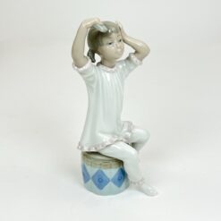 Porcelianinė Lladró mergaitės statula Nr. 1148 9,5x10,5x21 cm