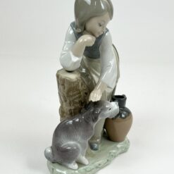 Porcelianinė Lladró mergaitės su šuniu statula “Caress and Rest” Nr. 1246 10x14x21 cm