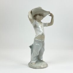 Porcelianinė NAO by Lladró berniuko prie kaktuso statula Nr. 0182 11x12x27 cm