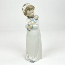 Porcelianinė NAO by Lladró mergaitės su lėle statula Nr. 598 8x8x25 cm