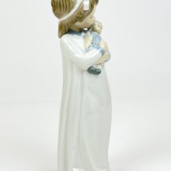 Porcelianinė NAO by Lladró mergaitės su lėle statula Nr. 598 8x8x25 cm