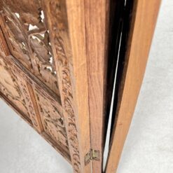 Augalų motyvais drožinėta medinė širma 2x204x185 cm