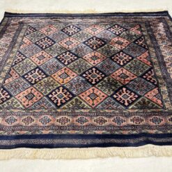 Vilnonis rankų darbo kilimas "Bukhara" 123x120x0,4 cm