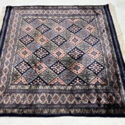 Vilnonis rankų darbo kilimas “Bukhara” 123x120x0,4 cm