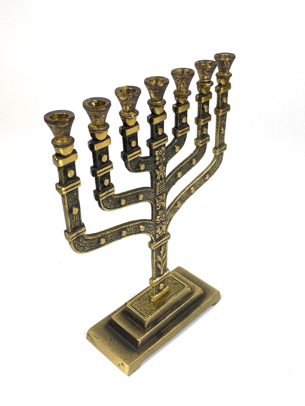 HK1318-zvakides-10 Žalvarinė menora “Jerusalem” 6x19x24,5 cm