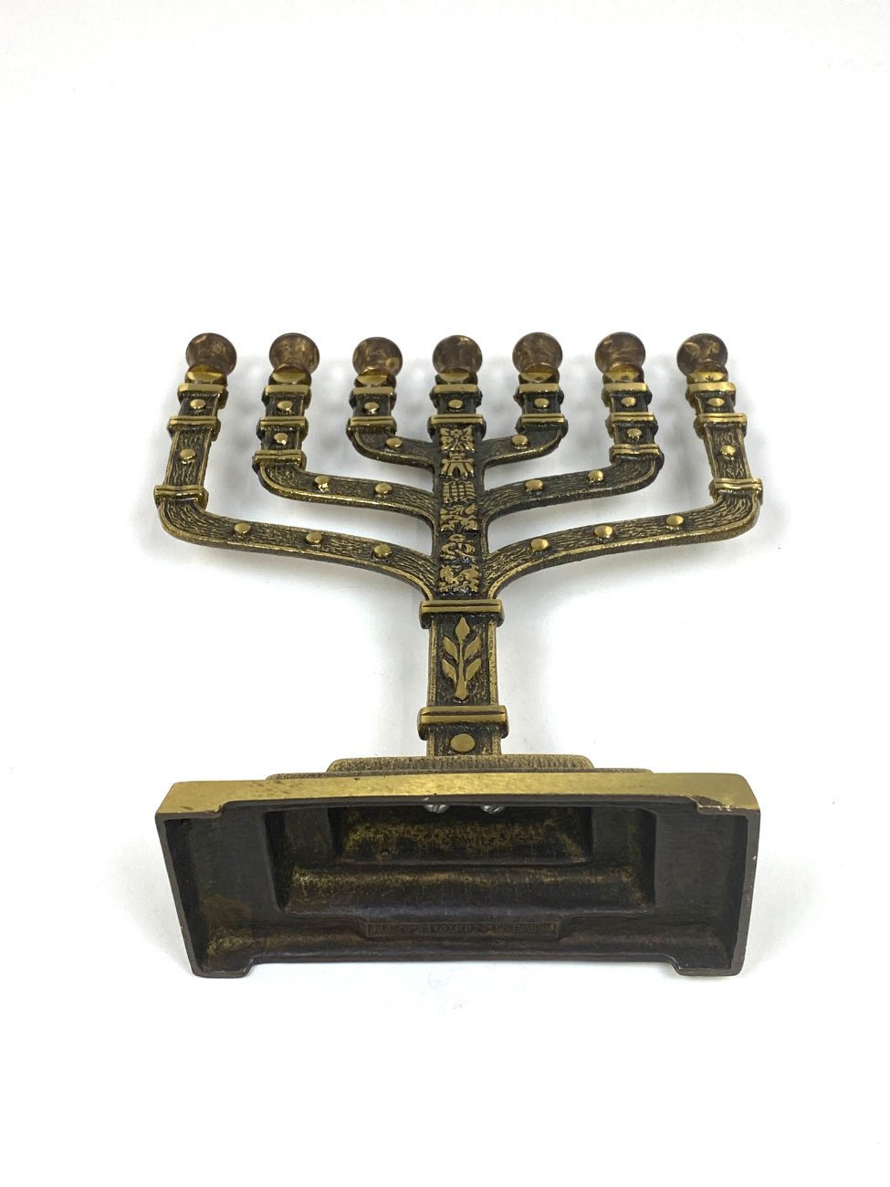 HK1318-zvakides-12 Žalvarinė menora “Jerusalem” 6x19x24,5 cm