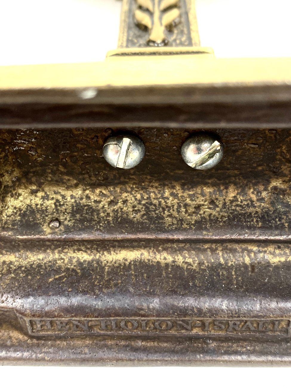 HK1318-zvakides-13 Žalvarinė menora “Jerusalem” 6x19x24,5 cm