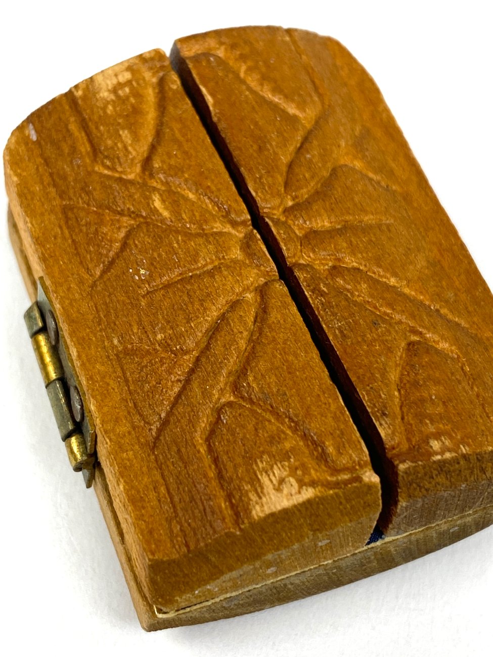 HK1325-religines-skulpturos-ir-paveikslai-7 Ikonų triptikas 1×7,5×4,5 cm