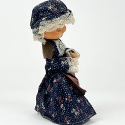 Vintažinė linguojanti ir grojanti lėlė “Močiutė” su prisukamu mechanizmu 10×9,5×25 cm