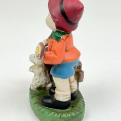 Porcelianinė gitara grojančio berniuko su šuniuku statula 5x8x11,5 cm