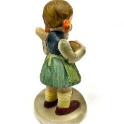 Porcelianinė dviejų dainuojančių mergaičių statula 6,5x8x13 cm